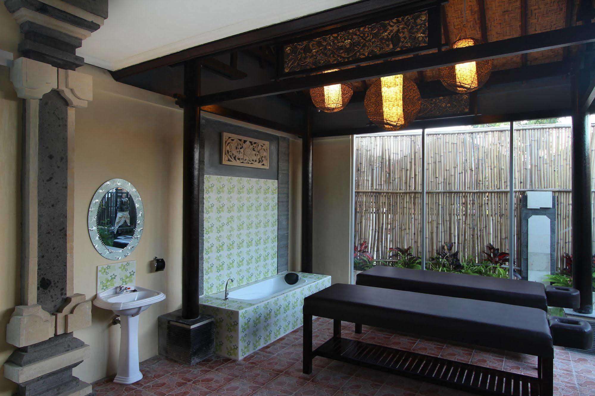 Jimbaran Lestari Hotel & Residence - Spa Exterior photo